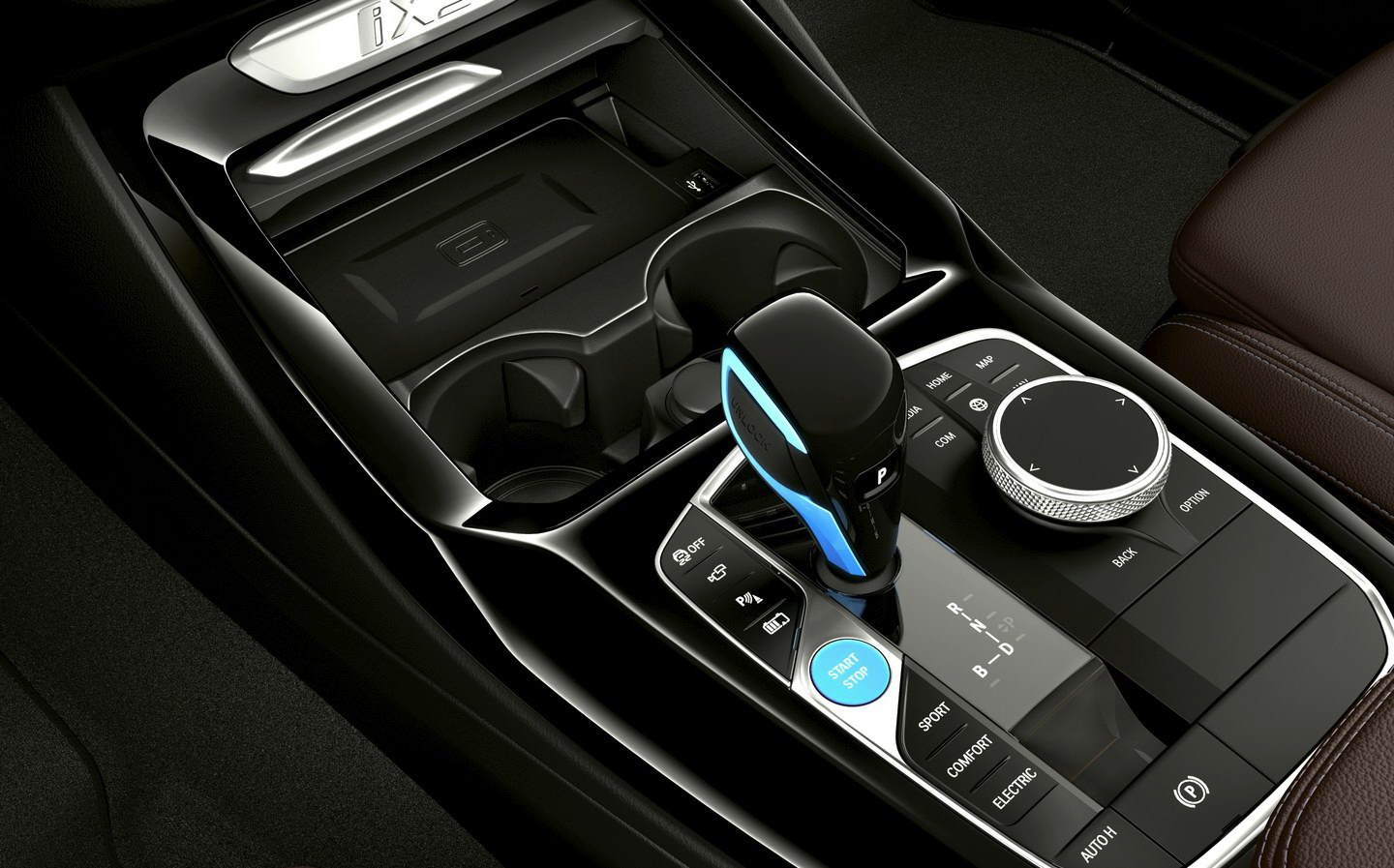 Сравнение Mercedes-Benz EQB vs BMW iX3